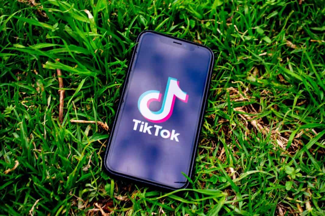 Mit TikTok-SEO kannst du deine Sichtbarkeit erhöhen und dein Einkommen steigern.